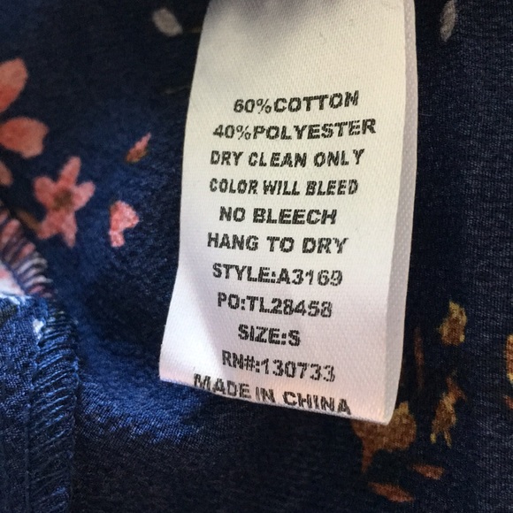Only 1 Large left!!! Navy with floral dress. - Picture 6 of 8